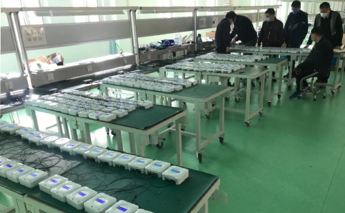 創世電子壓差測控器24小時老化測試進行中